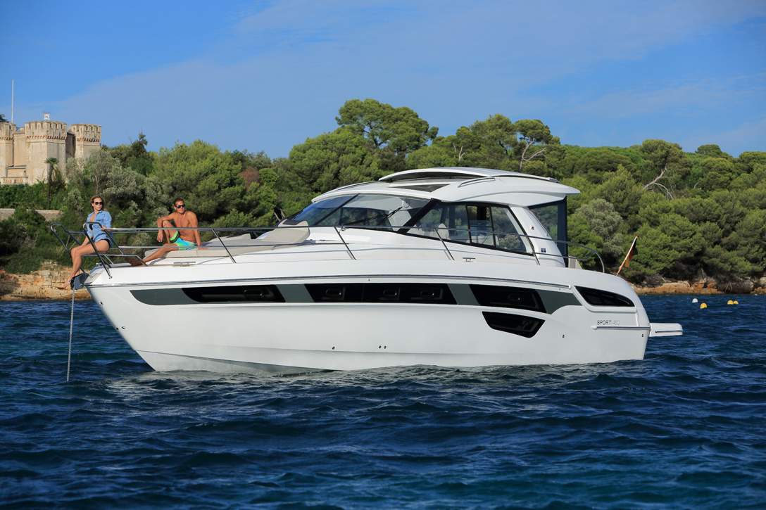 Bavaria SPORT 450 Coupe_Exterior - 2.JPG