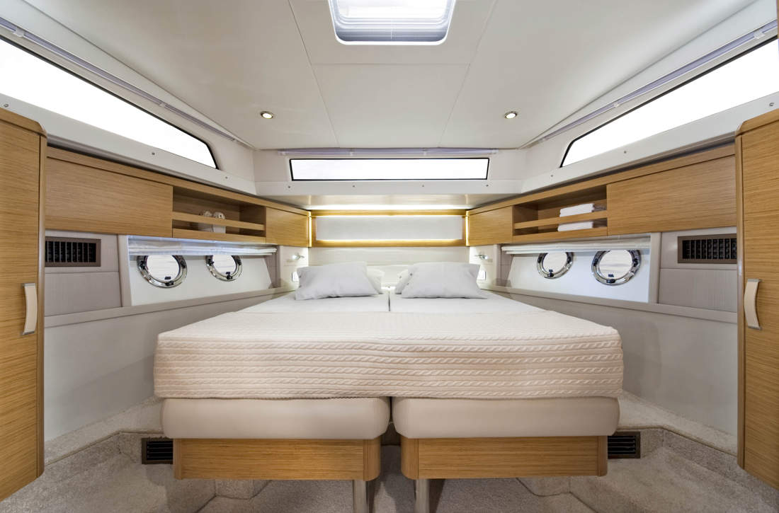 GL 48 Interior 4