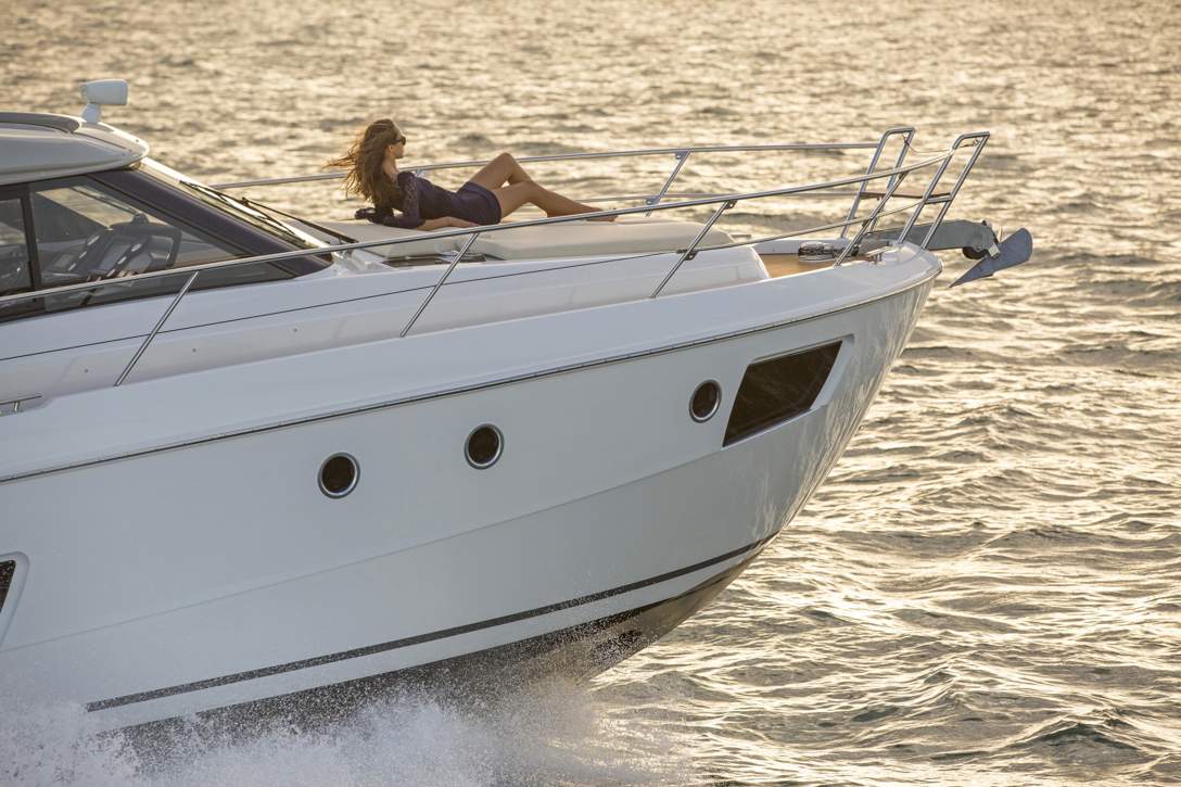 Bavaria VIRTESS 420 Coupe_Exterior - 34.jpg