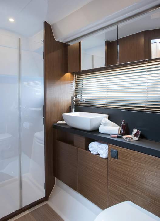 Bavaria R40 Coupe_Interieur - 3.jpg