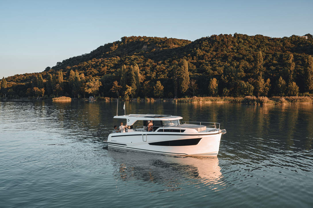 DELPHIA 10 LOUNGETOP IMAGE EXTERIOR BALATON 16