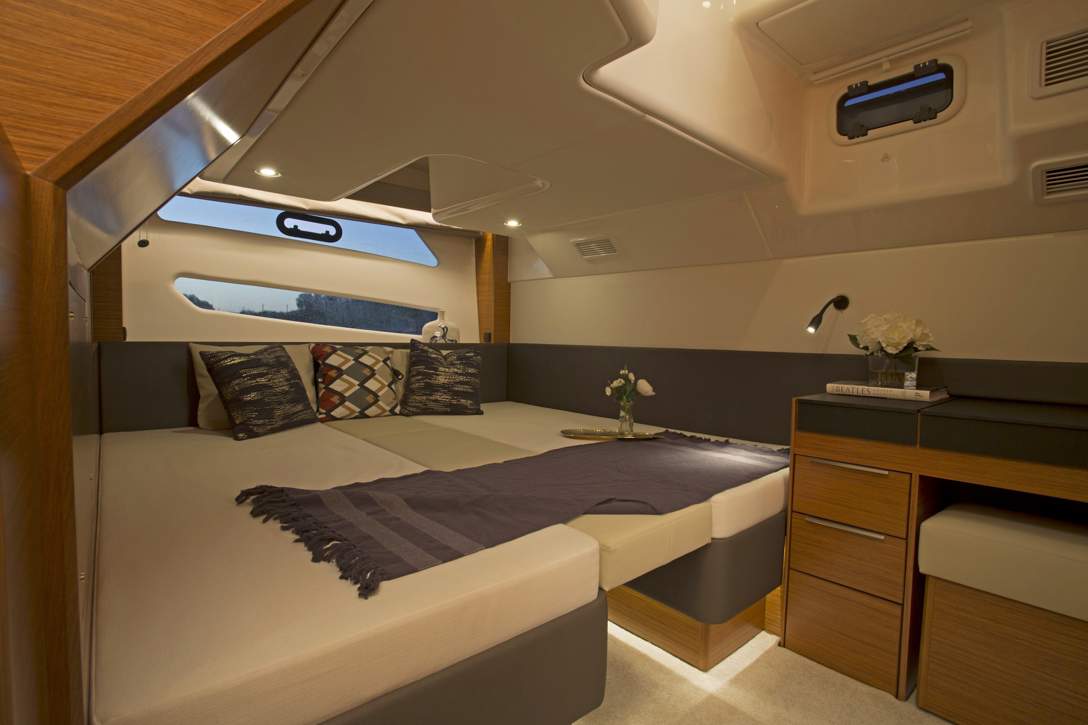 Bavaria SPORT 450 Coupe_Interior - 3.jpg