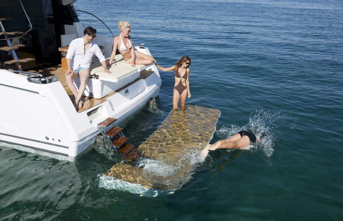 Bavaria VIRTESS 420 Fly_Exterior - 41.jpg