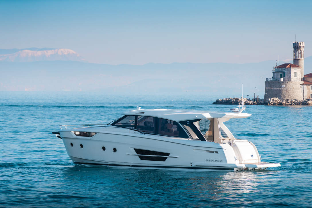 GL45COUPE Hybrid Ex Highres 16