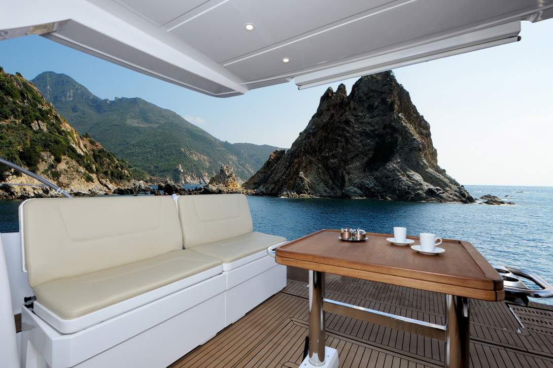 Bavaria VIRTESS 420 Fly_Exterior - 45.jpg