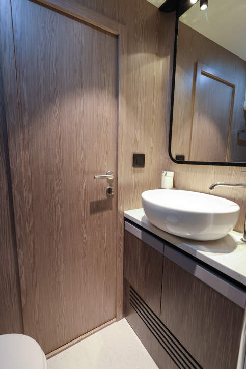 GL58 (4) Silver Oak Interior 07