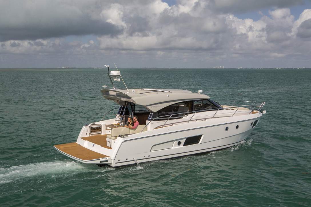 Bavaria VIRTESS 420 Coupe_Exterior - 23.jpg