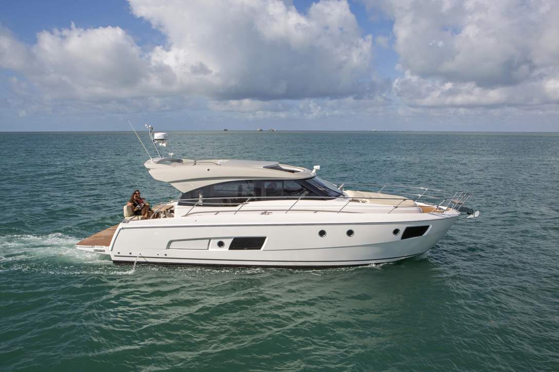 Bavaria VIRTESS 420 Coupe_Exterior - 21.jpg