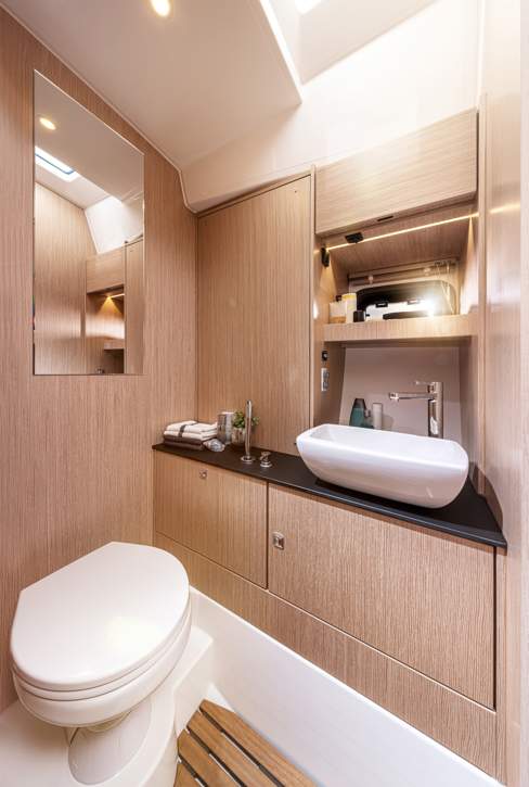 Bavaria SR41 Interior - 5.jpg