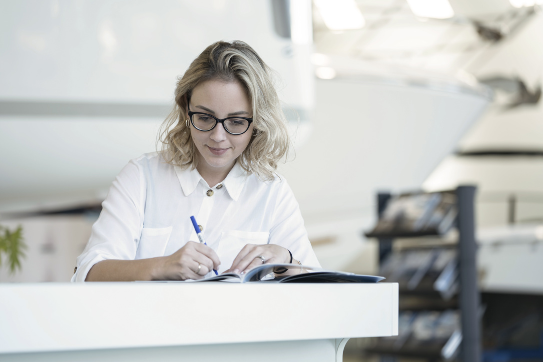 Auf Der Mauer Nina010 B (1)