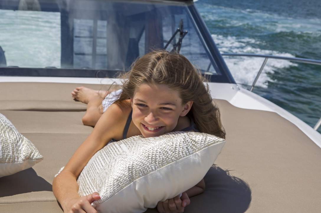 Bavaria VIRTESS 420 Fly_Exterior - 15.jpg