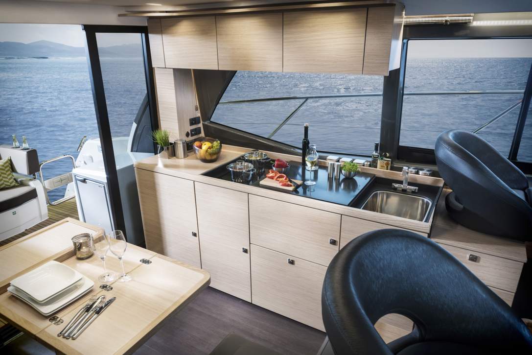 Bavaria R40 Coupe_Interieur - 15.jpg