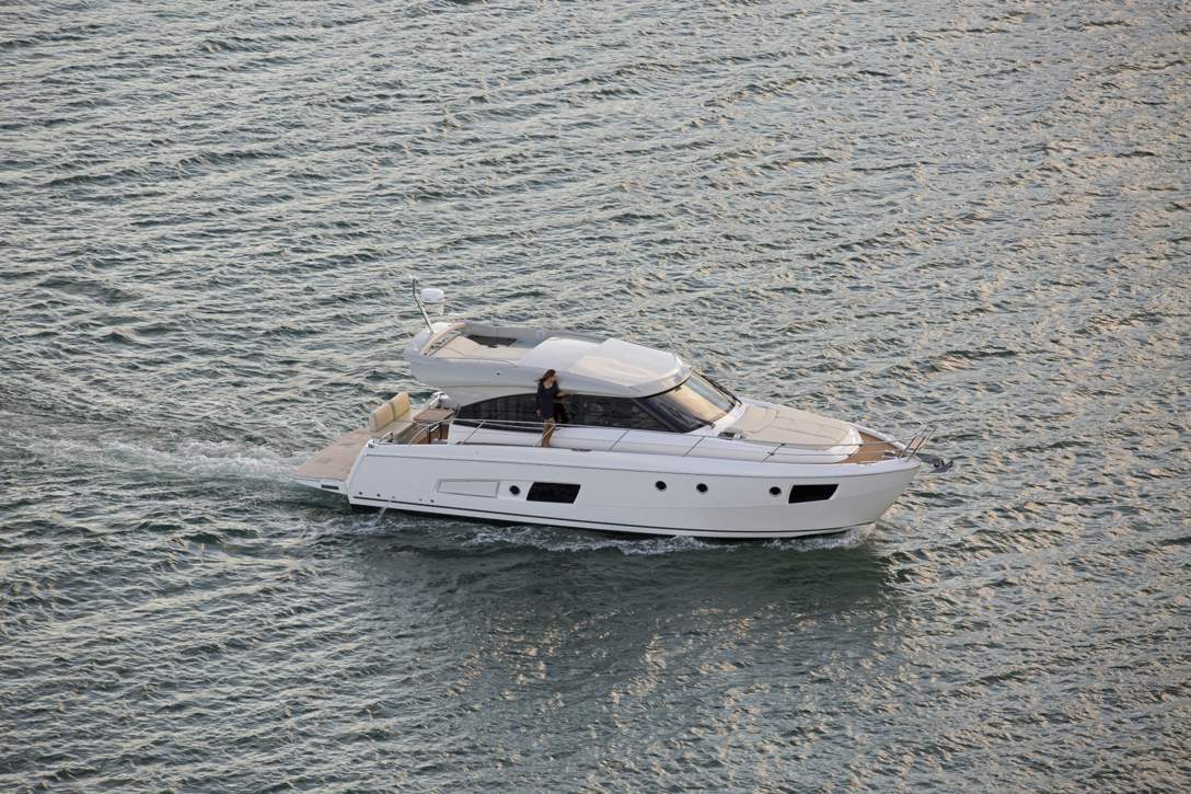 Bavaria VIRTESS 420 Coupe_Exterior - 32.jpg