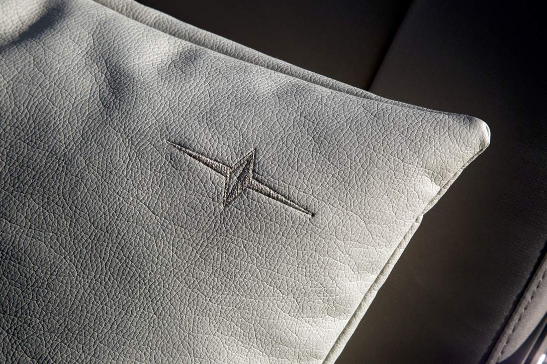 Bavaria SPORT 450 Coupe_Interior - 12.jpg