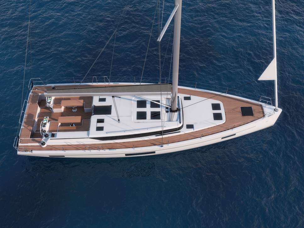 Bavaria C57_Exterior - 3.jpg