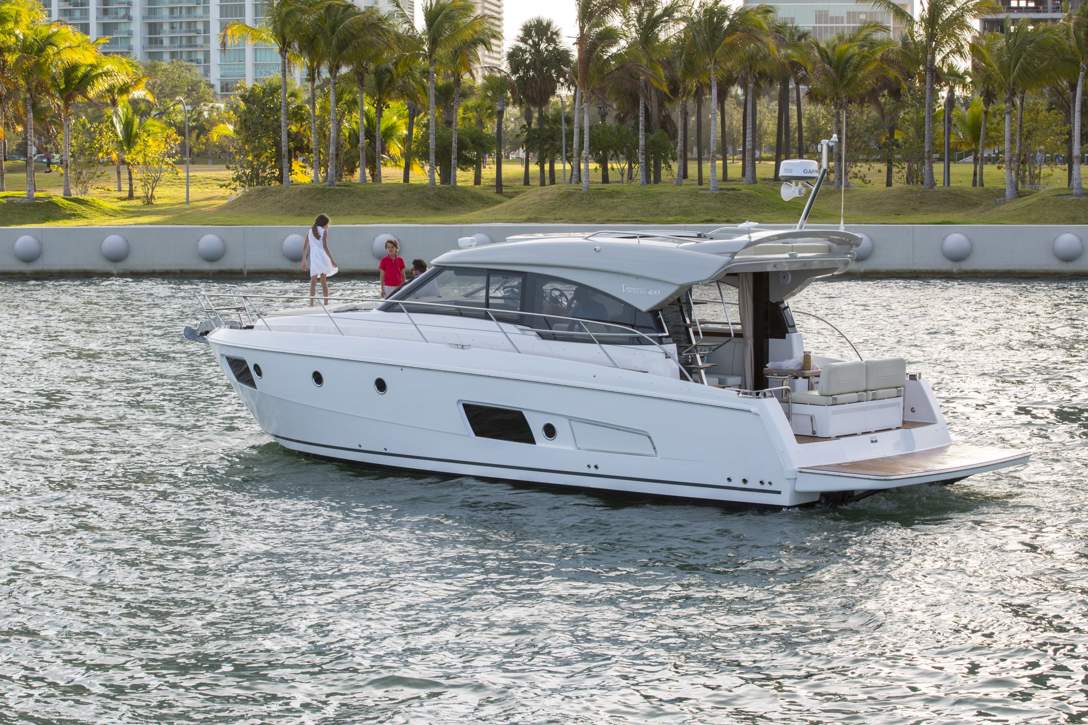 Bavaria VIRTESS 420 Coupe_Exterior - 37.jpg