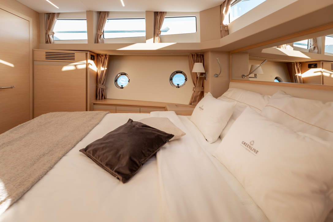 GL45COUPE Hybrid In Highres 6 Wo Archive