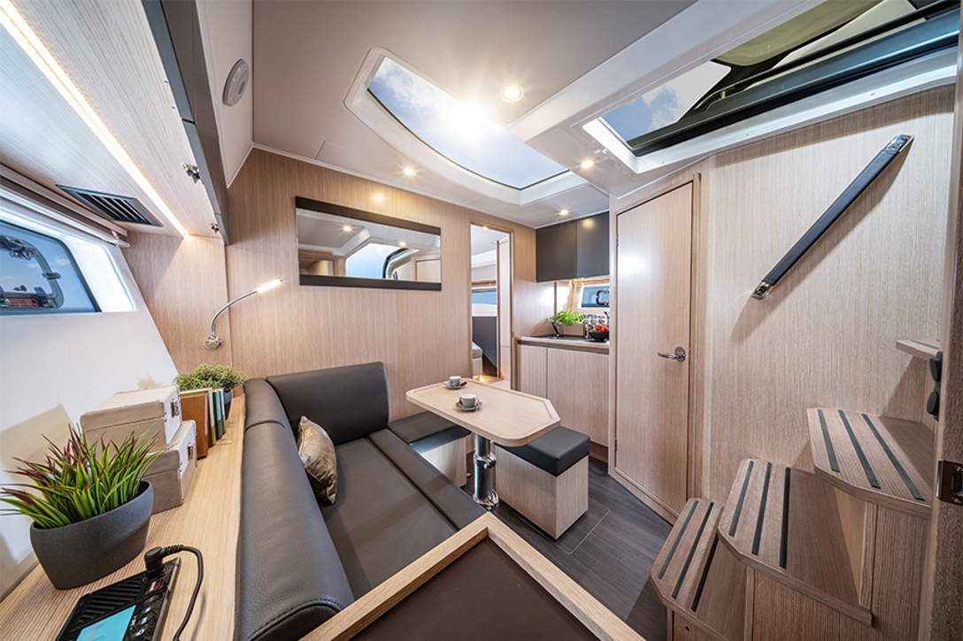 Bavaria Mb Srline Sr36 Interior Zweispalter Pantry Rechts