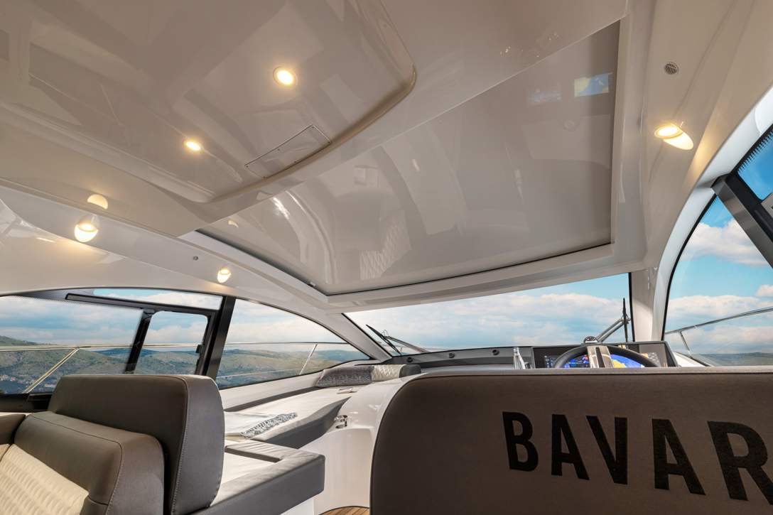 Bavaria SR41 Exterior - 12.jpg