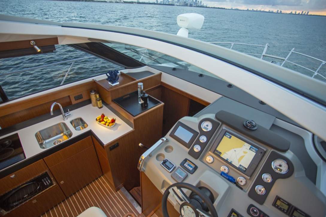 Bavaria VIRTESS 420 Coupe_Interior - 4.jpg