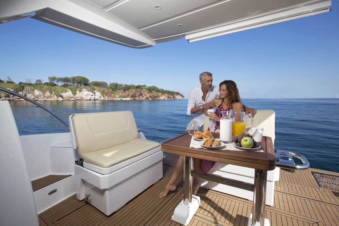 Bavaria VIRTESS 420 Fly_Exterior - 29.jpg