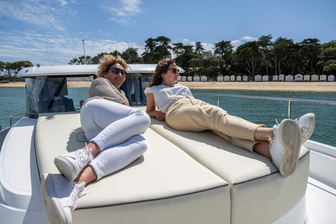 DELPHIA 10 SEDAN IMAGE LIFESTYLE NOIRMOUTIER 12