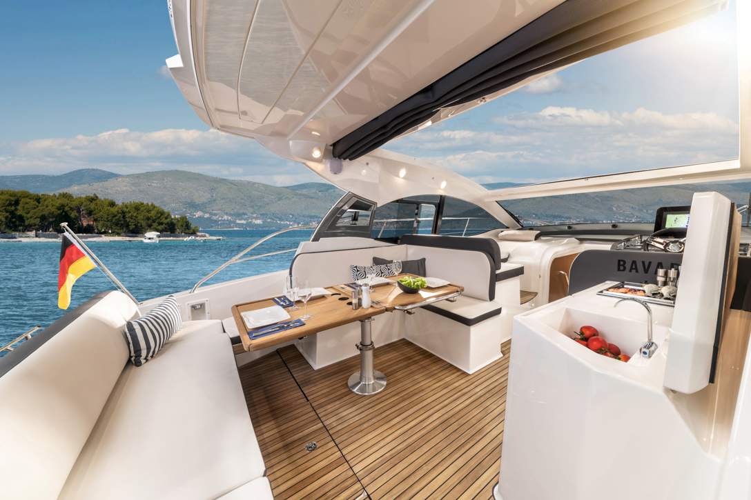 Bavaria SR41 Exterior - 25.jpg