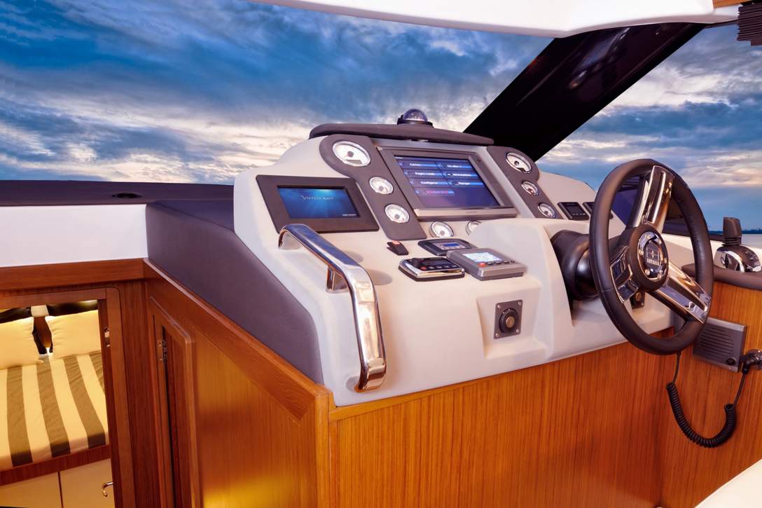 Bavaria VIRTESS 420 Fly - 11.jpg