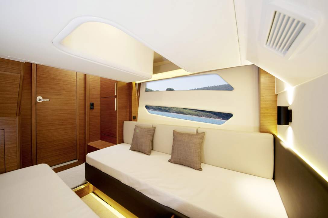 Bavaria SPORT 450 Coupe_Interior - 19.jpg