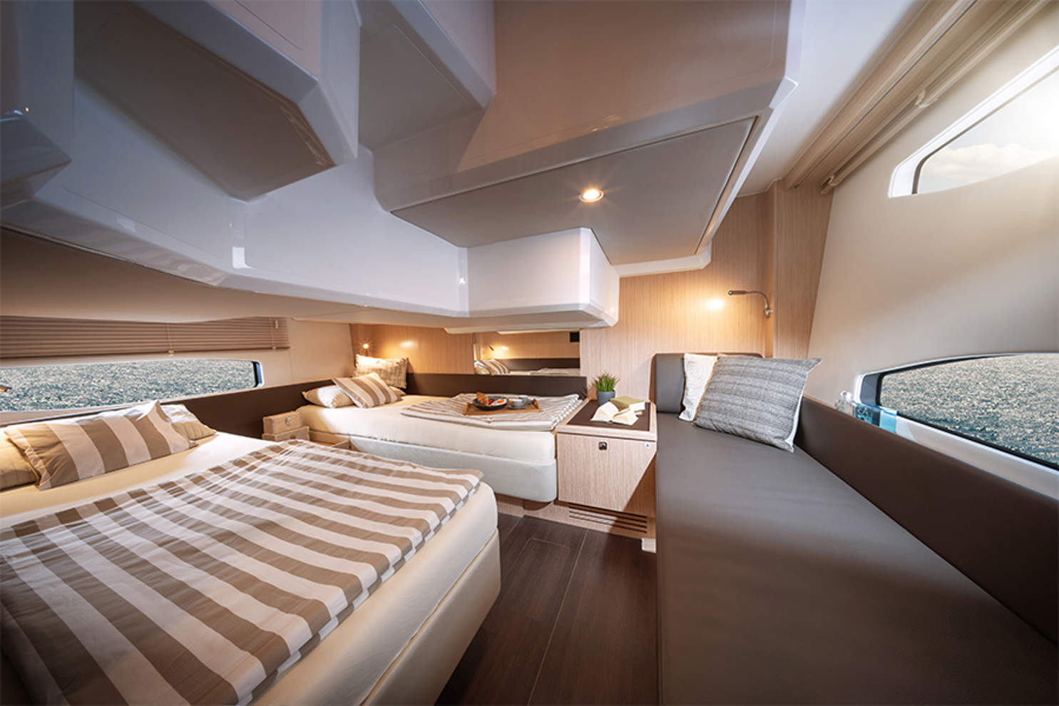 Bavaria Mb Srline Sr36 Interior Zweispalter Cabin Rechts