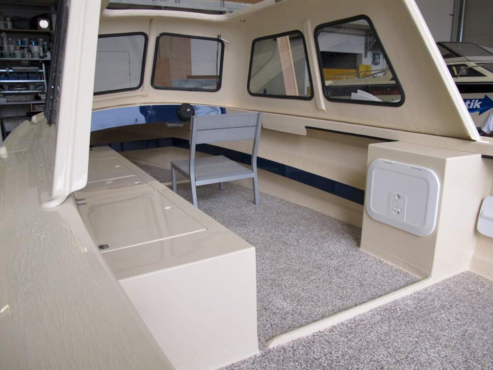 Füllemann Petri F-606 Interior - 1.JPG