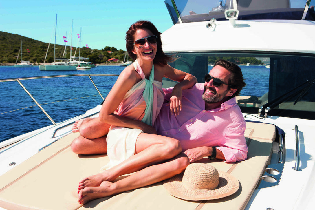 Bavaria R40 Fly_Exterior - 19.jpg