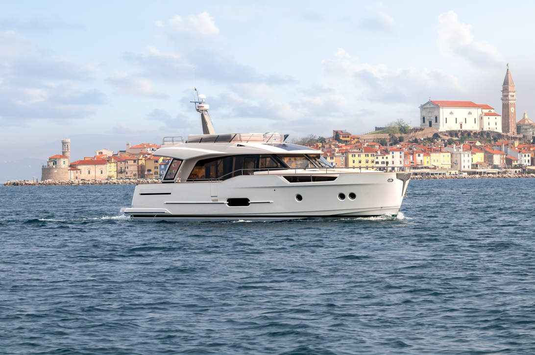 GL48FLY Ex Highres 15