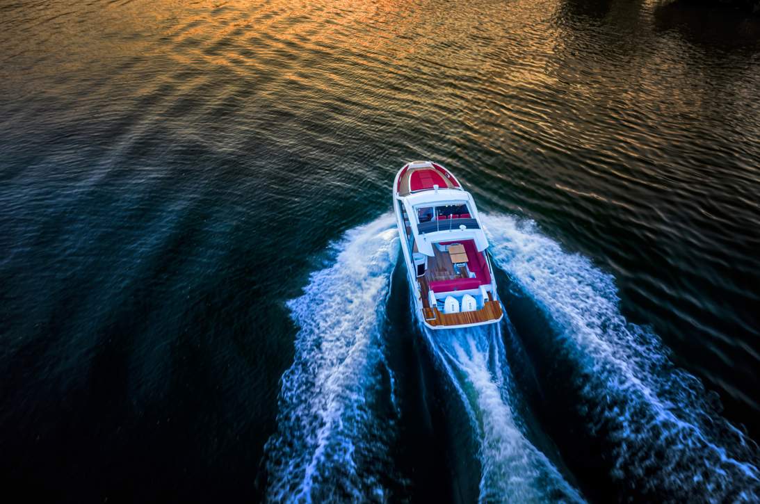 Bavaria VIDA 33 Exterior - 3.jpg