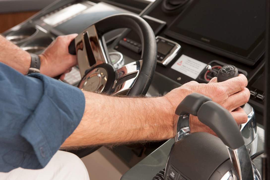 Bavaria R40 Coupe_Exterieur - 6.jpg