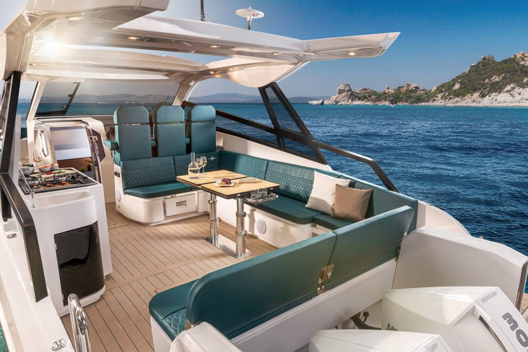 Bavaria VIDA 33 Interior - 2.jpg