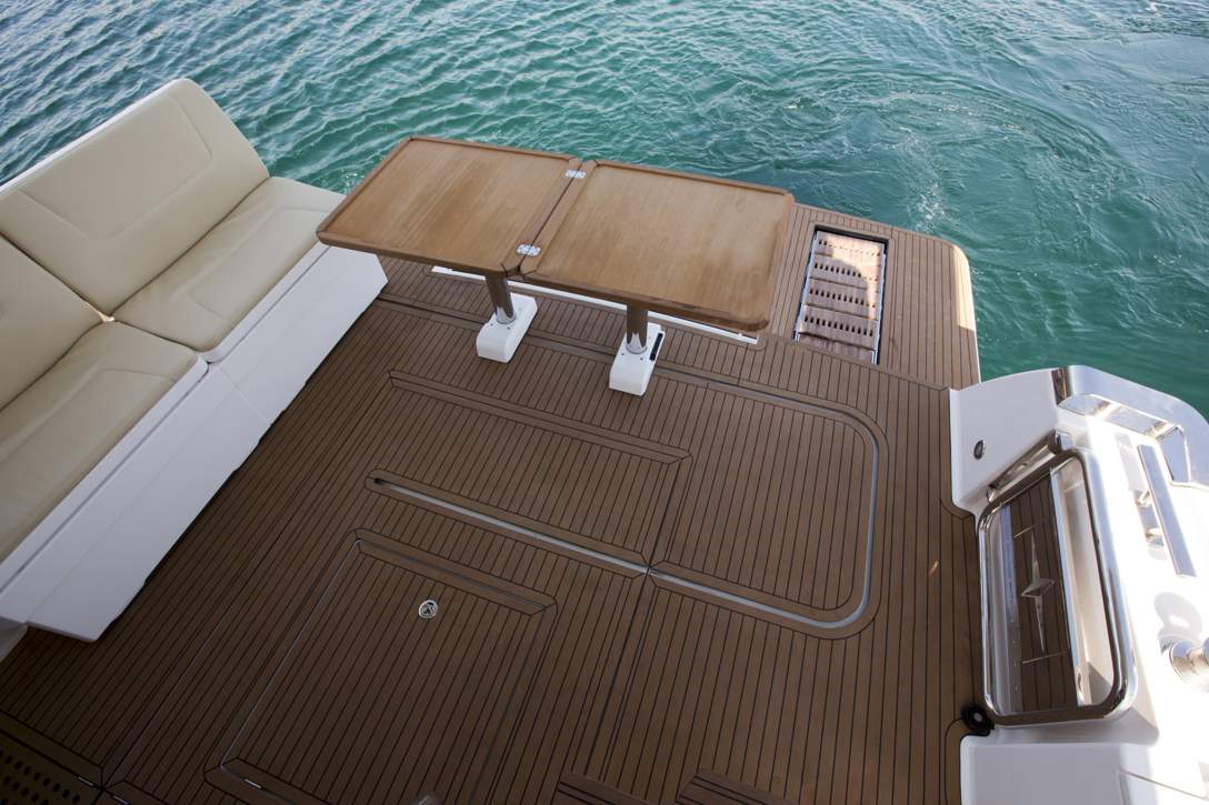 Bavaria VIRTESS 420 Fly_Exterior - 32.jpg