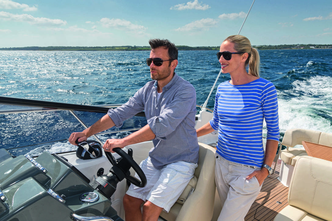 Bavaria SPORT 300_Exterior - 8.jpg