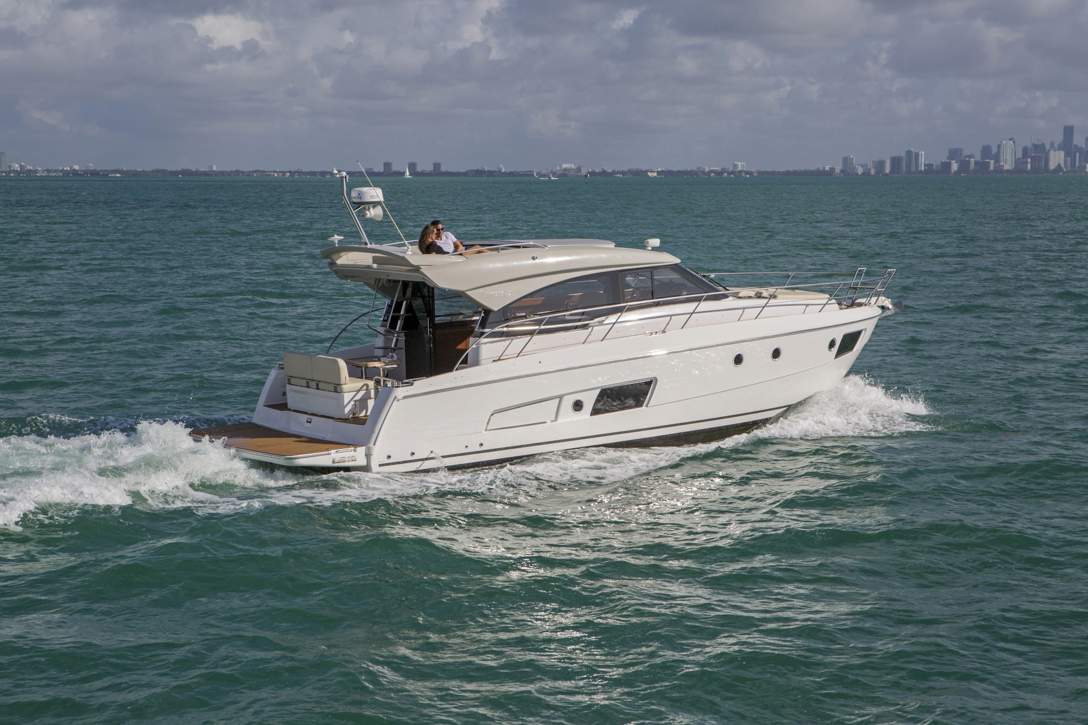 Bavaria VIRTESS 420 Coupe_Exterior - 18.jpg