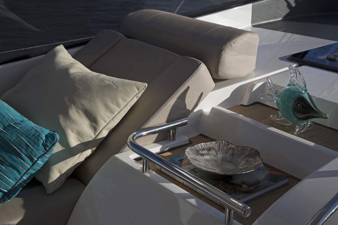 Bavaria SPORT 450 Coupe_Interior - 11.jpg