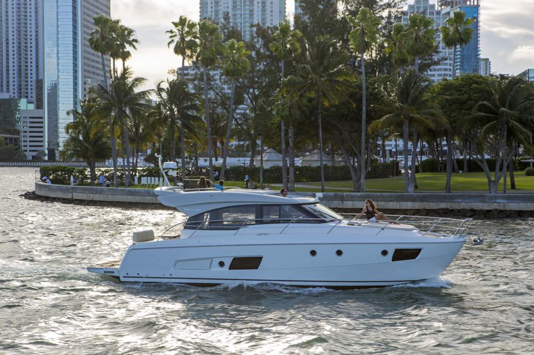 Bavaria VIRTESS 420 Coupe_Exterior - 29.jpg