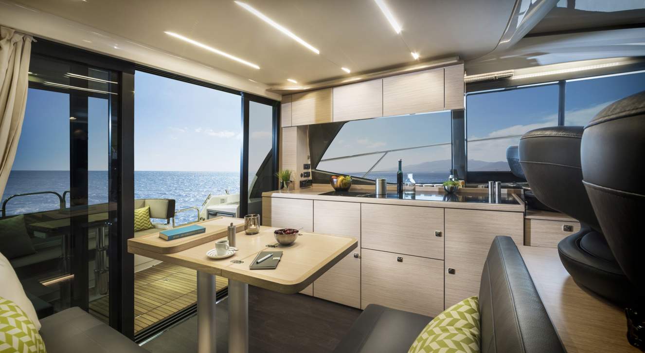 Bavaria R40 Coupe_Interieur - 13.jpg