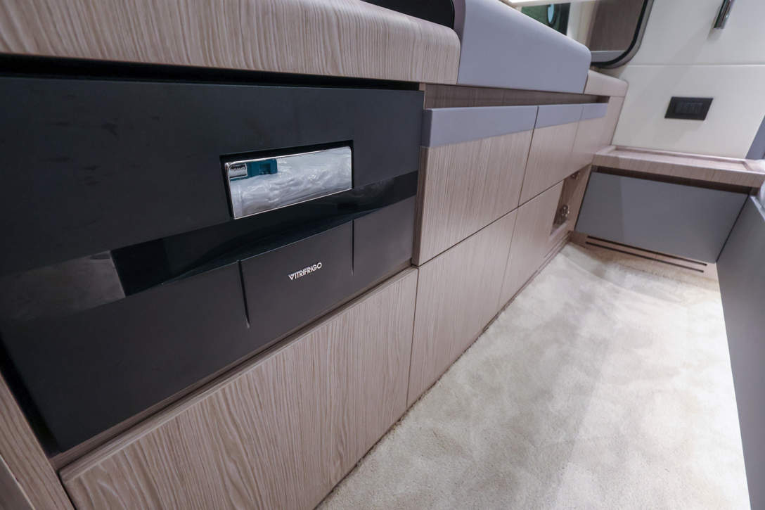 GL58 (4) Silver Oak Interior 05