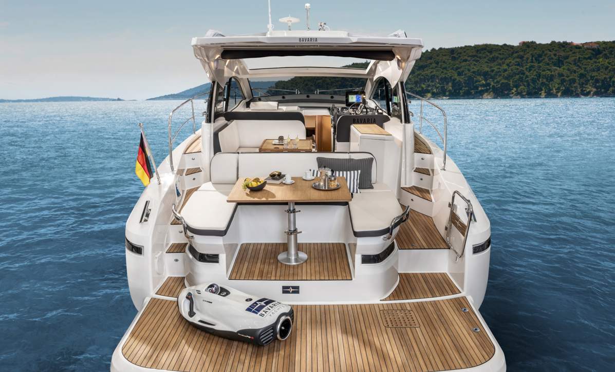 Bavaria SR41 Exterior - 23.jpg