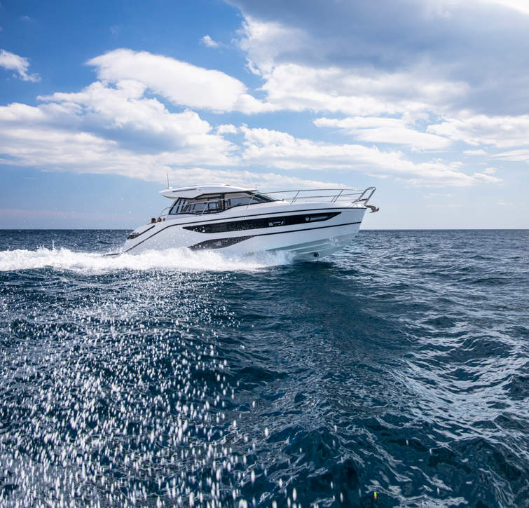250108 Bavaria SR38 © Yachtshot T044 2