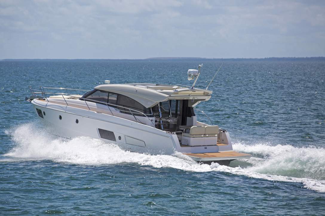 Bavaria VIRTESS 420 Coupe_Exterior - 36.jpg