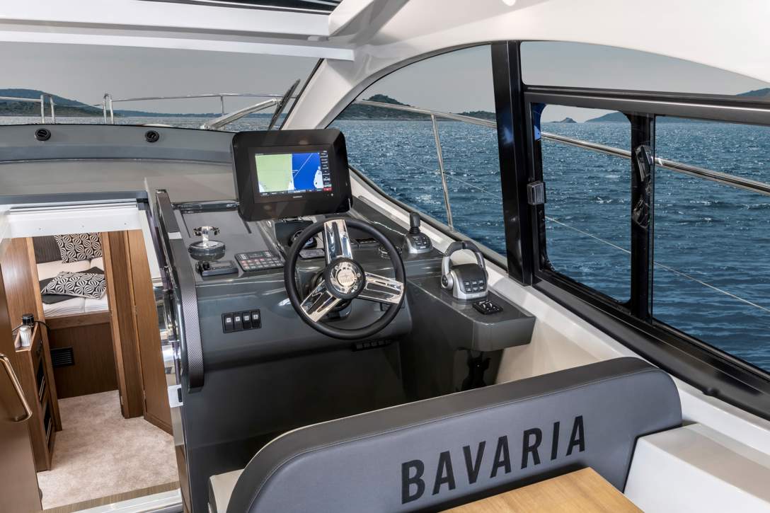 Bavaria SR41 Exterior - 32.jpg