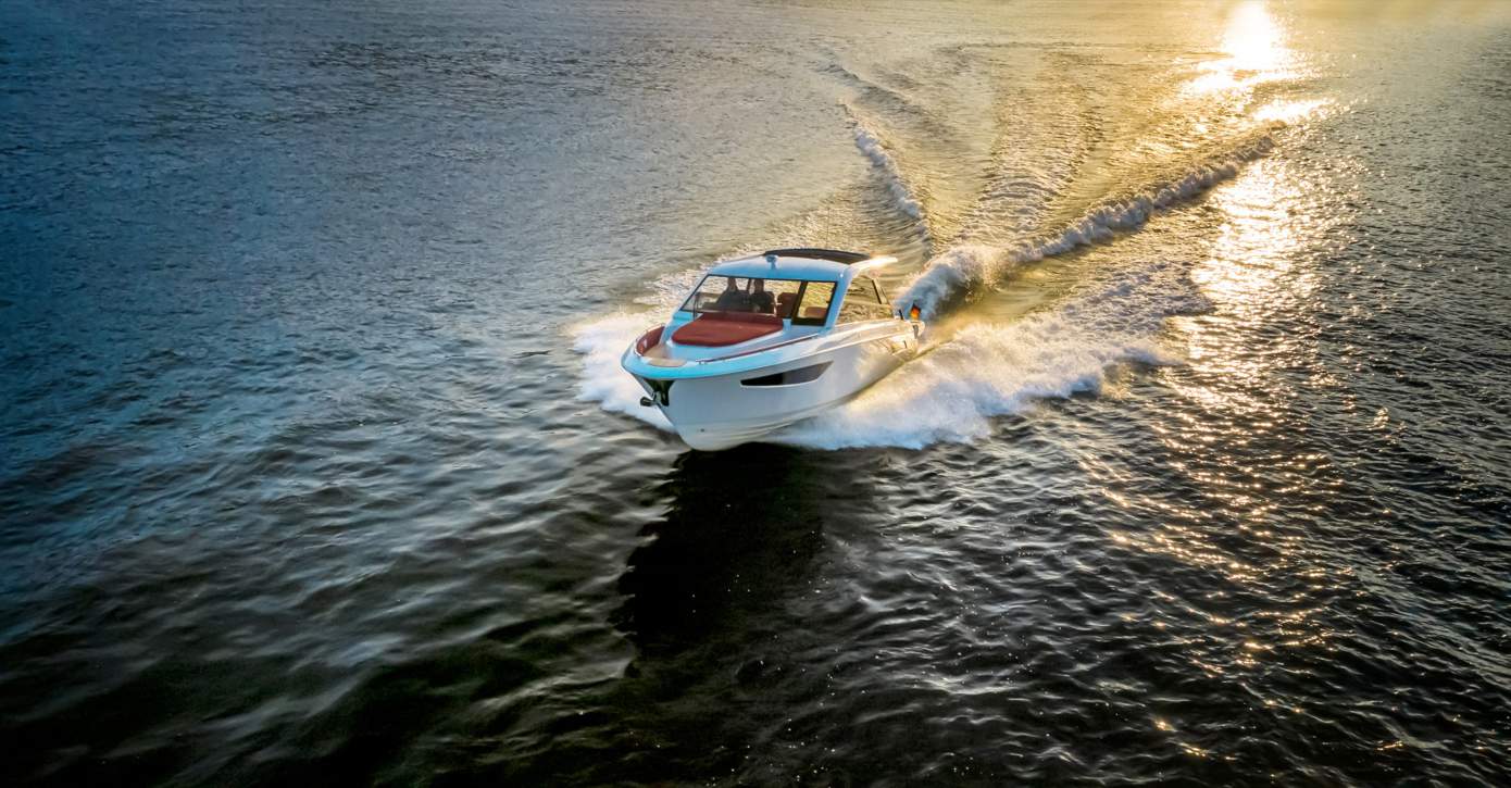 Bavaria VIDA 33 Exterior - 2.jpg