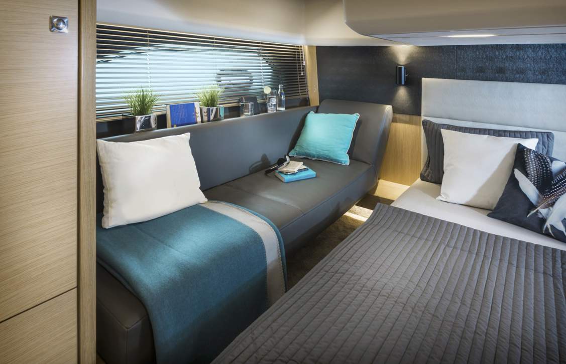 Bavaria R40 Coupe_Interieur - 20.jpg