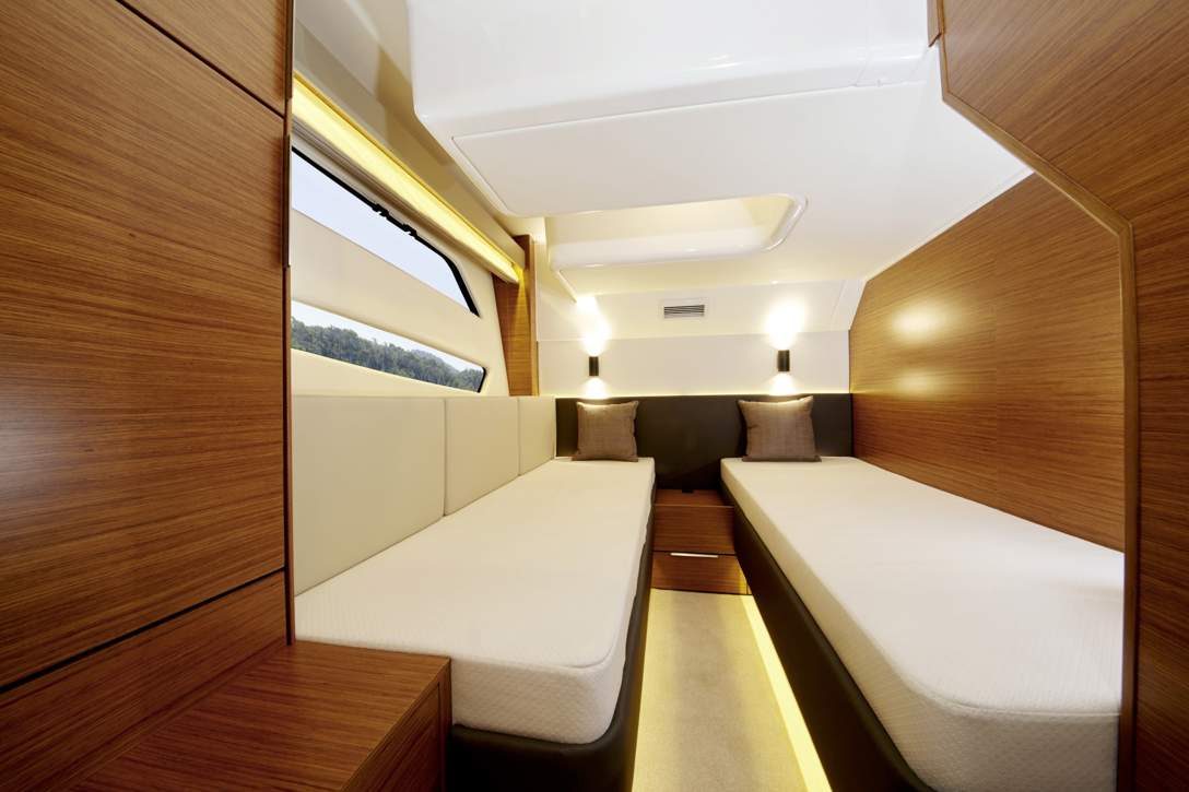 Bavaria SPORT 450 Coupe_Interior - 17.jpg